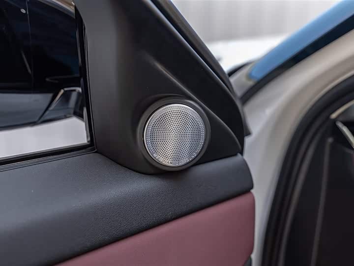 Photo 7 - Land Rover Range Rover Evoque L