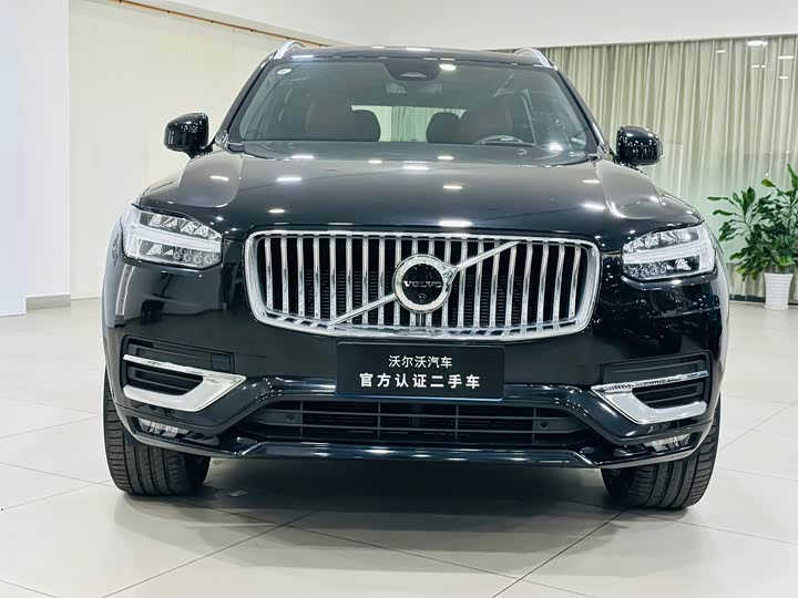 Фото 2 - Volvo XC90