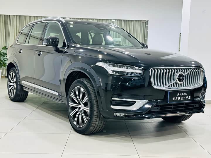 Фото 3 - Volvo XC90
