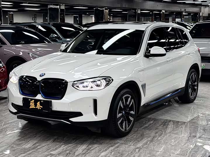 Photo 1 - BMW iX3