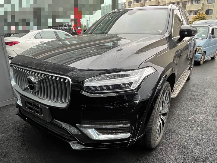 Фото 1 - Volvo XC90