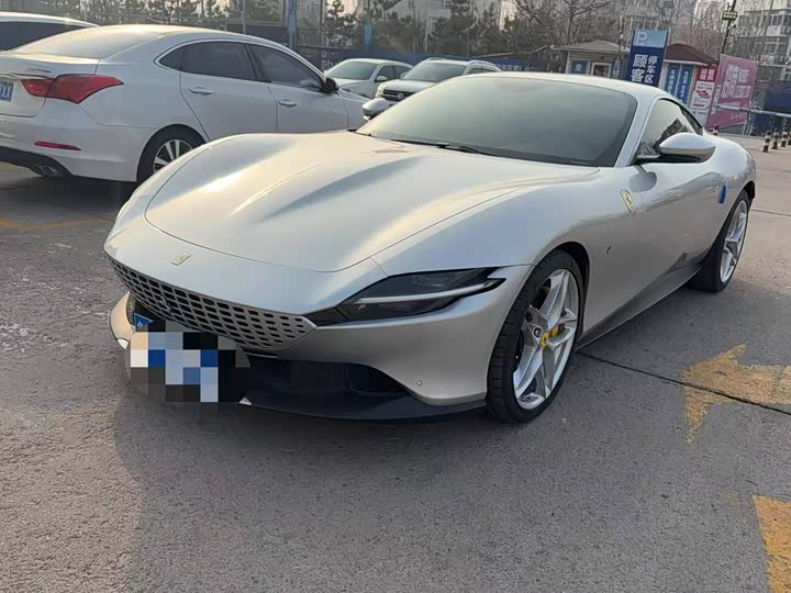 Photo 1 - Ferrari Roma