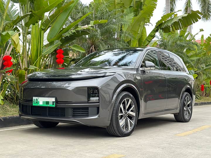 Фото 1 - LiXiang L8