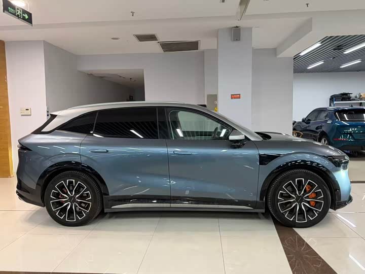 Фото 4 - Zeekr 7X