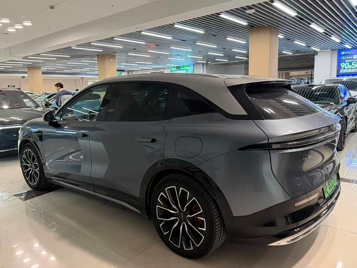 Фото 6 - Zeekr 7X