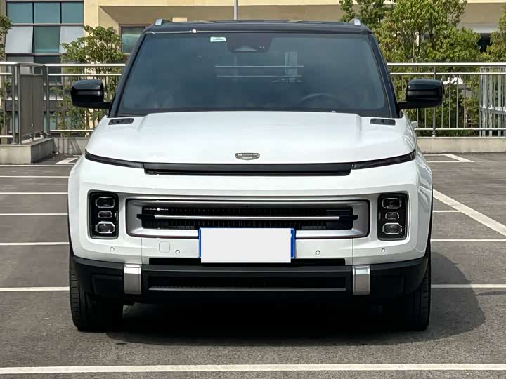 Photo 2 - Geely Icon