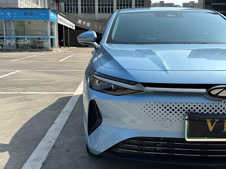 Photo 4 - Chery Fulwin A8