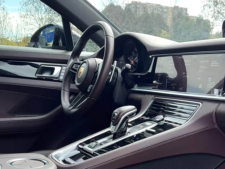 Фото 7 - Porsche Panamera