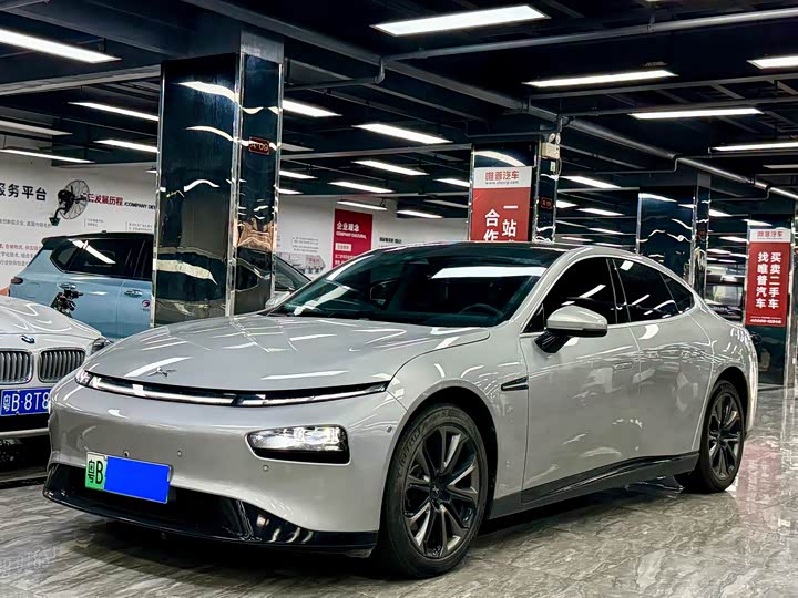 Фото 1 - XPeng P7