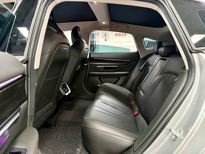 Фото 6 - XPeng P7