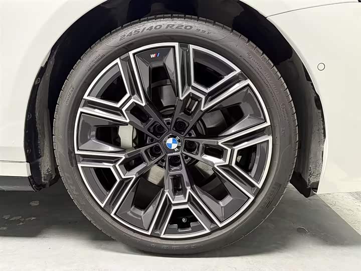 Фото 6 - BMW 5 Series
