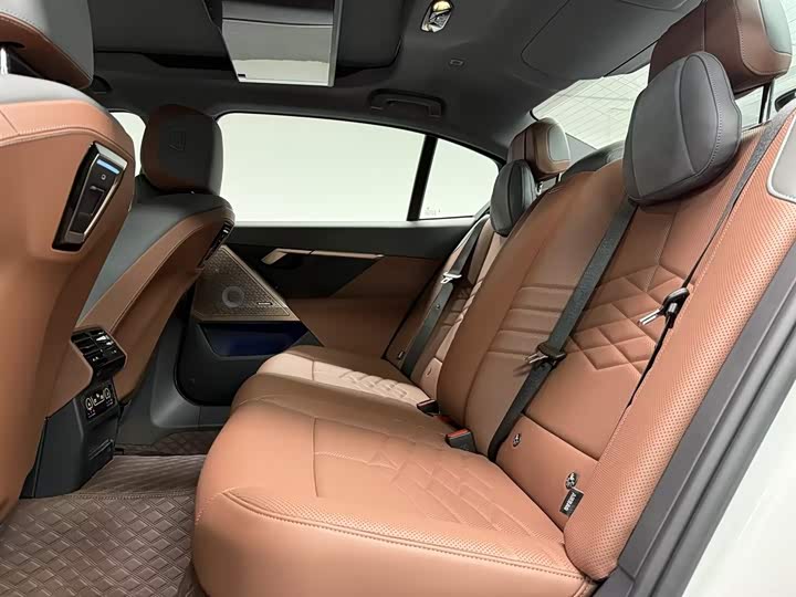 Фото 7 - BMW 5 Series