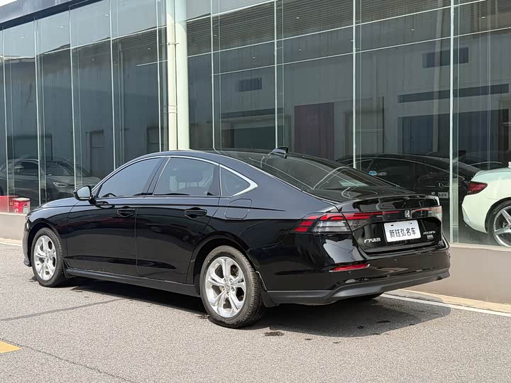 Photo 4 - Honda Accord