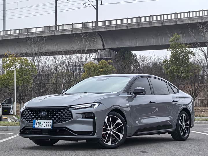 Фото 1 - Ford Mondeo