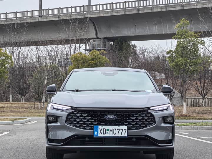 Фото 2 - Ford Mondeo