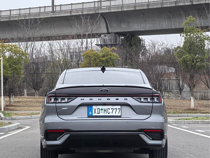 Фото 5 - Ford Mondeo