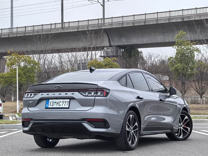 Фото 6 - Ford Mondeo