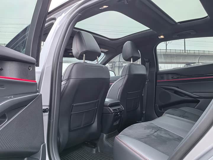 Фото 8 - Ford Mondeo