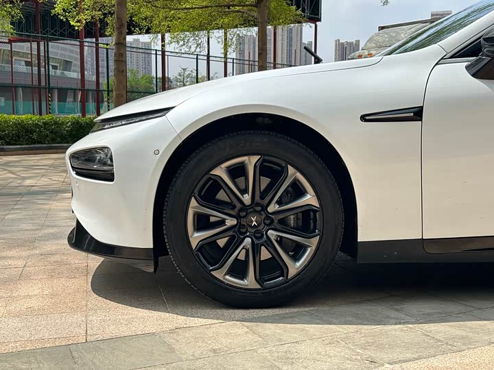 Фото 5 - XPeng P7