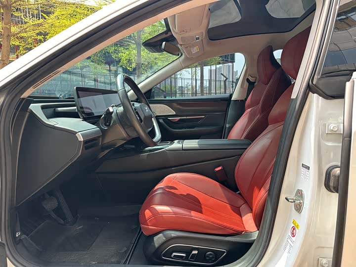 Фото 7 - XPeng P7