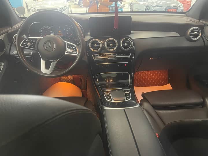 Фото 5 - Mercedes-Benz GLC-Class