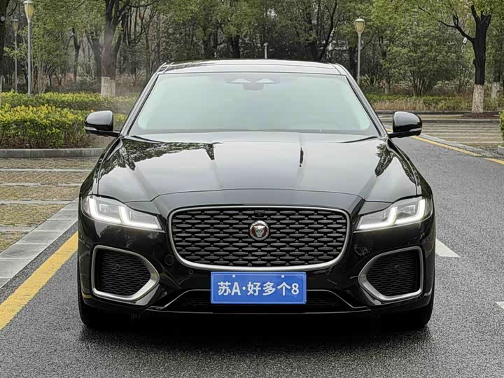 Фото 2 - Jaguar XF L