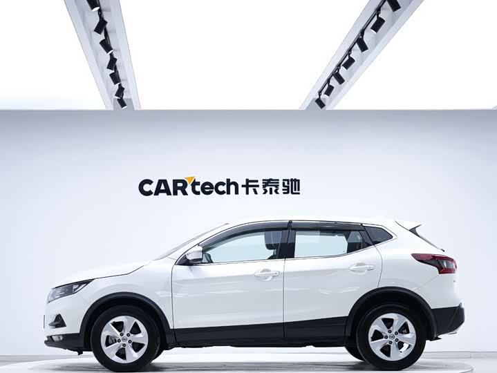 Фото 2 - Nissan Qashqai