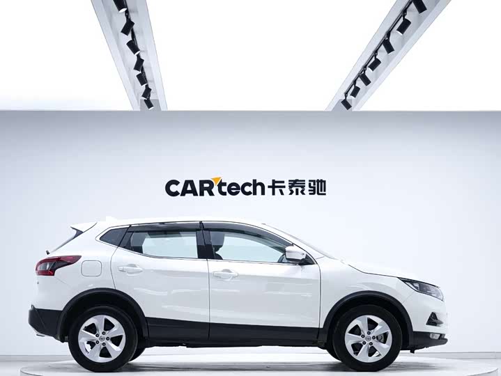 Фото 4 - Nissan Qashqai