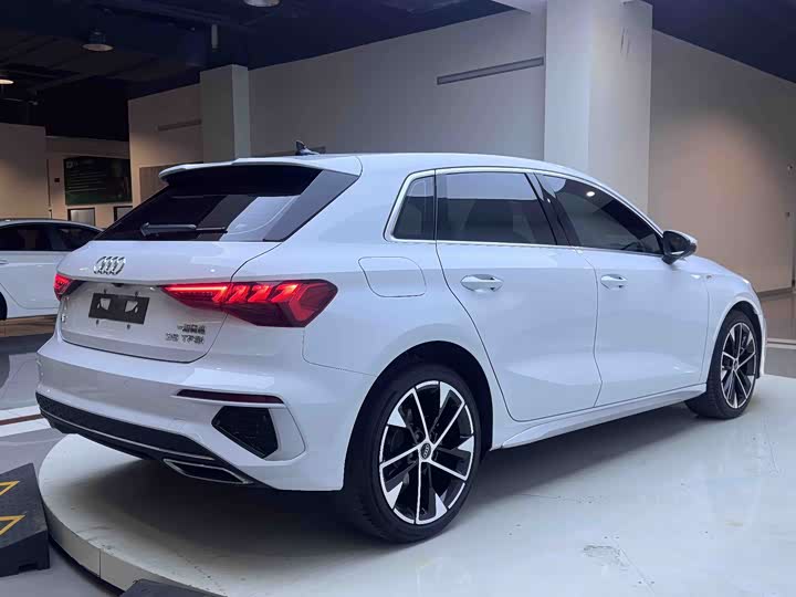 Фото 5 - Audi A3