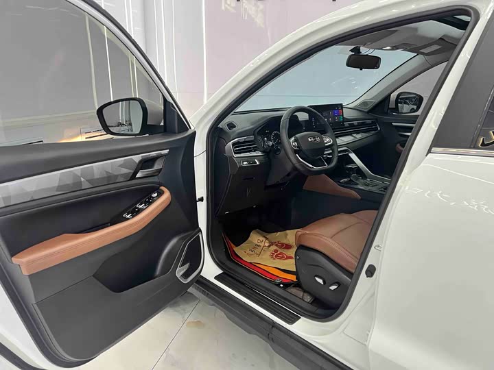 Photo 7 - Geely Vision X6