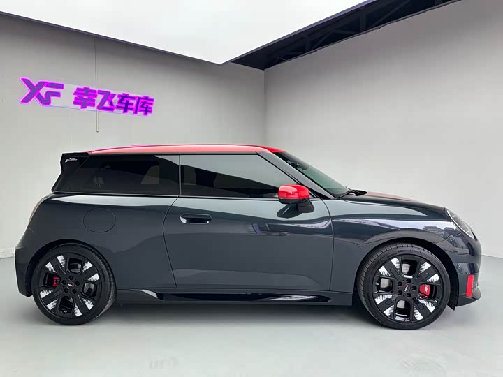 Фото 4 - Mini Cooper JCW