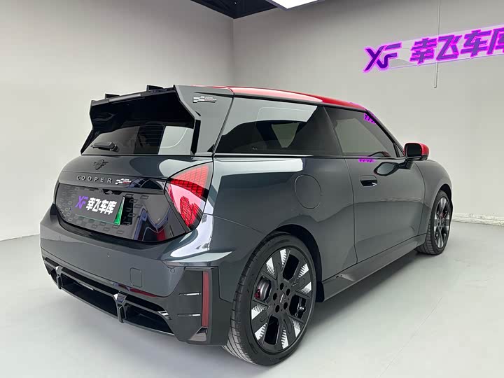 Фото 7 - Mini Cooper JCW