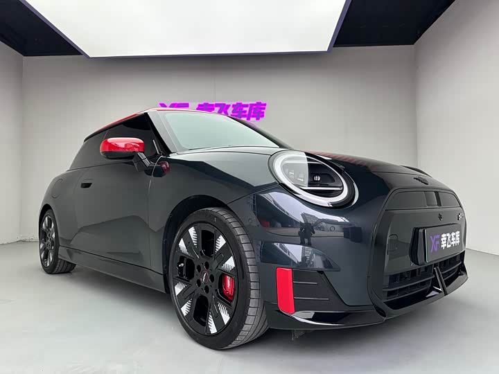 Фото 8 - Mini Cooper JCW