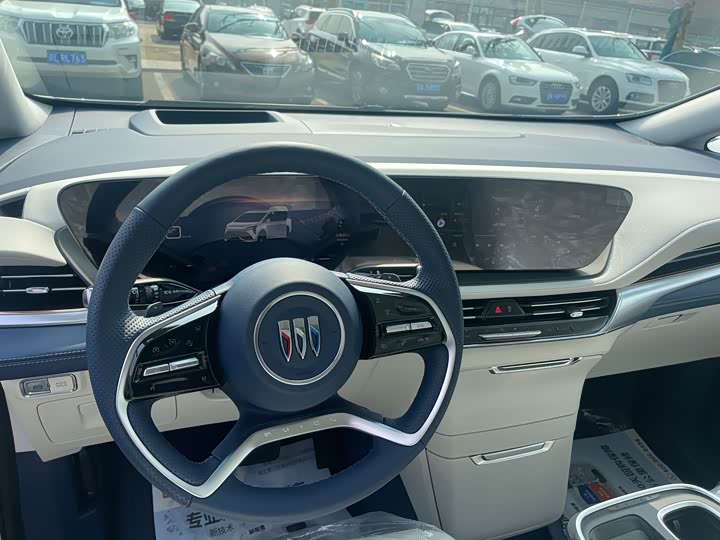 Фото 3 - Buick GL8 Century