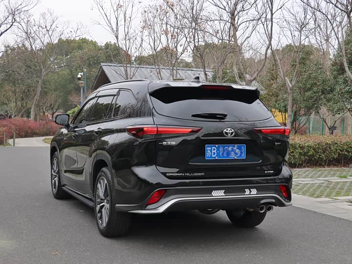 Фото 6 - Toyota Crown Kluger