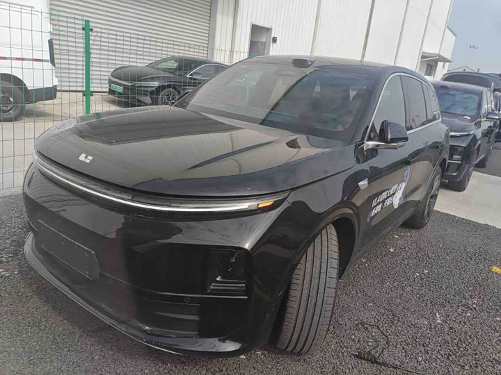 Photo 1 - LiXiang L6