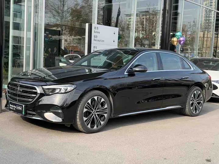 Фото 1 - Mercedes-Benz E-Class Hybrid