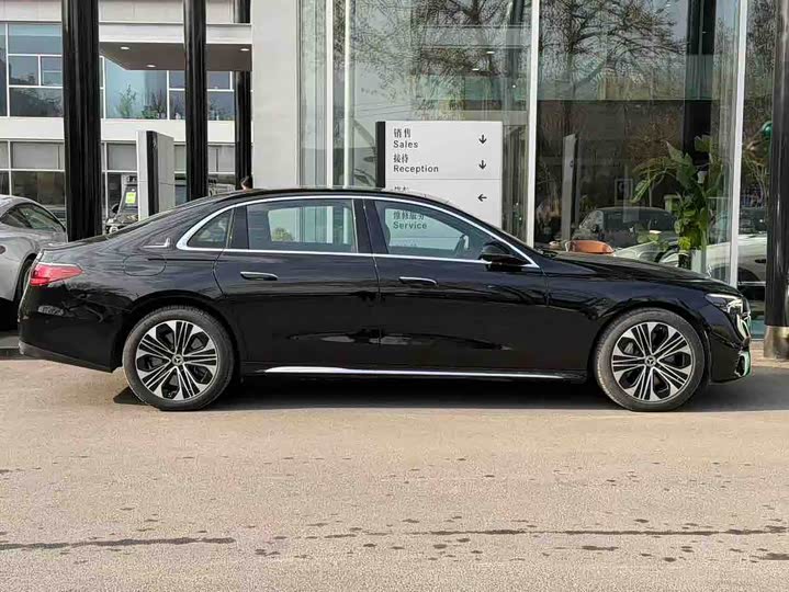 Фото 4 - Mercedes-Benz E-Class Hybrid