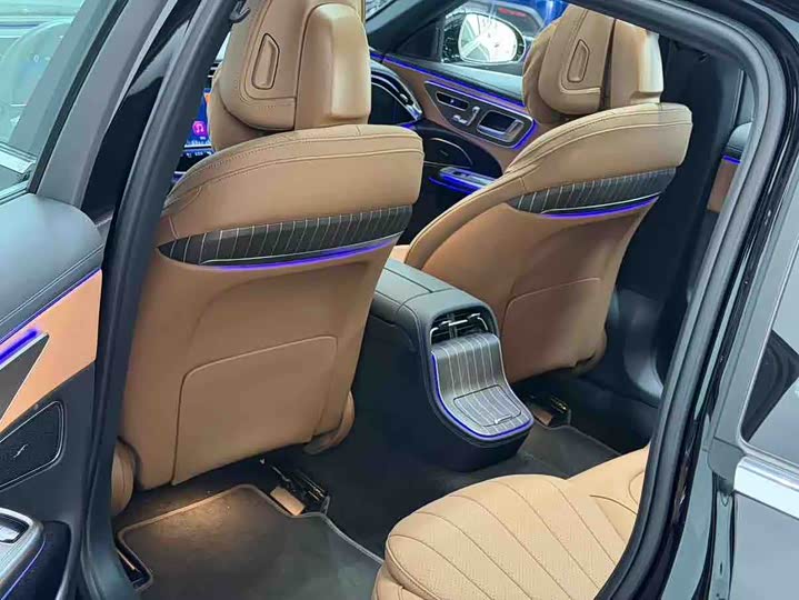 Фото 8 - Mercedes-Benz E-Class Hybrid