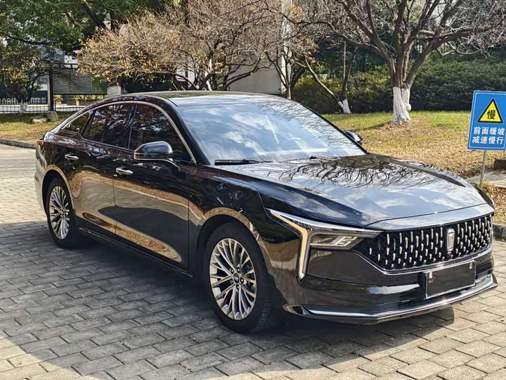 Фото 3 - Bestune B70