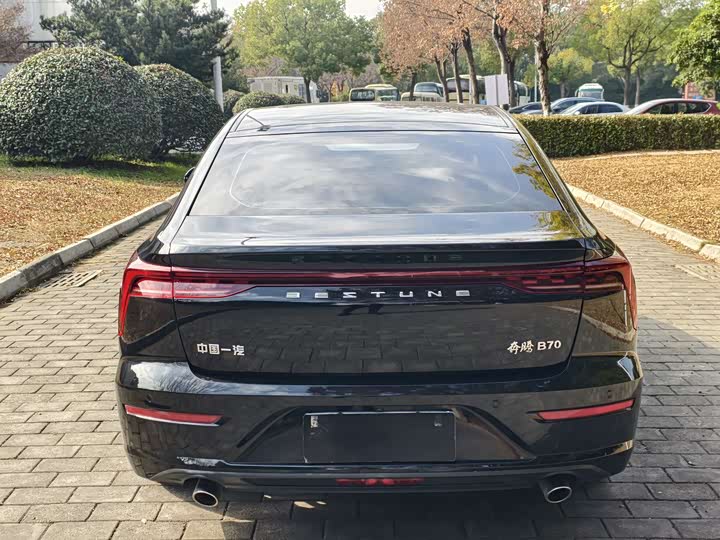 Фото 6 - Bestune B70