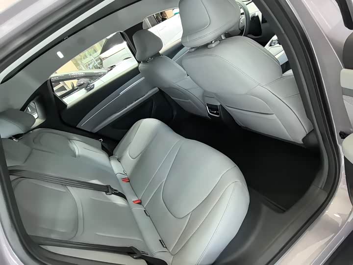 Фото 5 - XPeng Mona M03