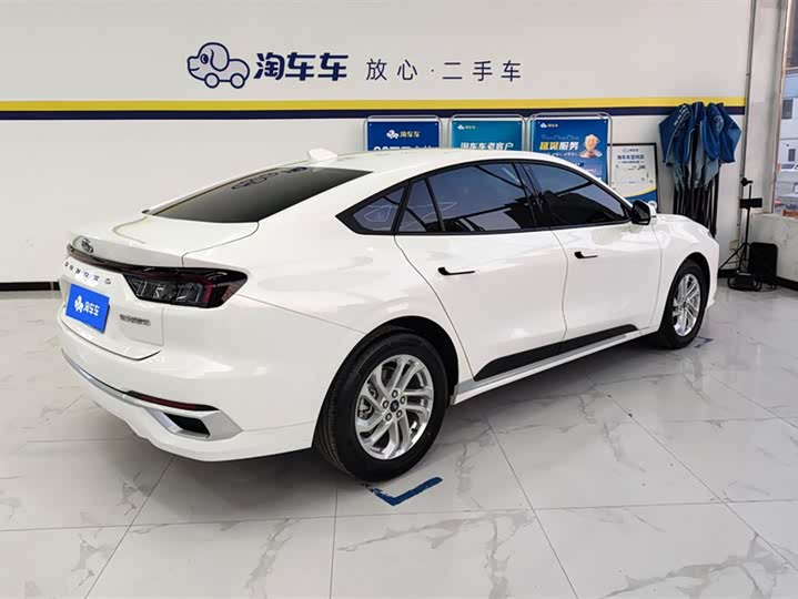 Фото 3 - Ford Mondeo