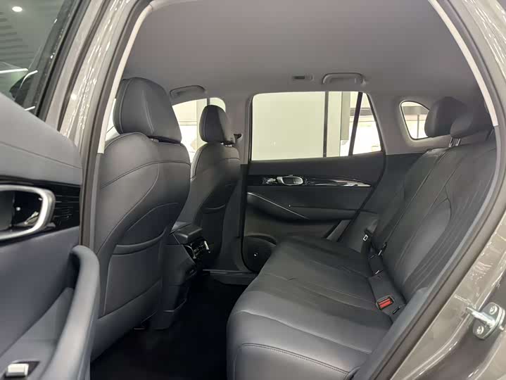 Фото 9 - Geely Galaxy E5