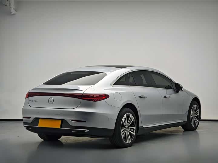 Photo 4 - Mercedes-Benz EQS