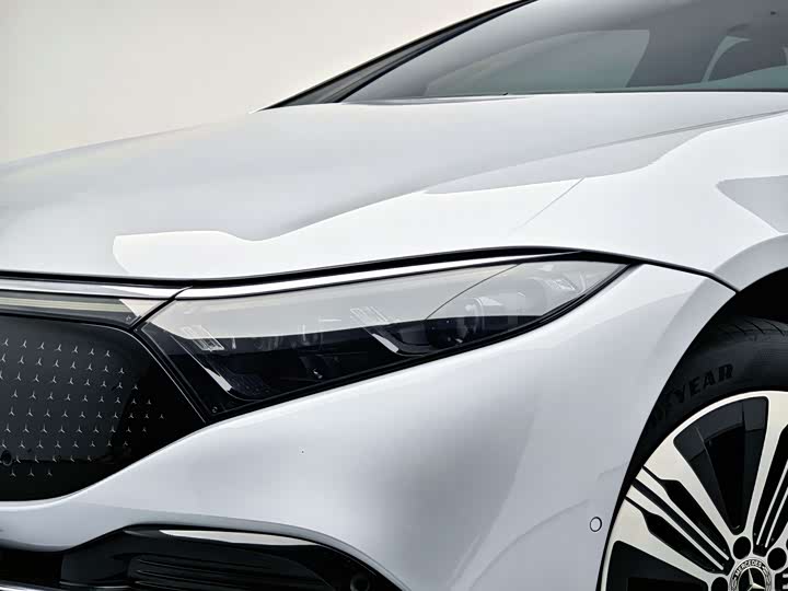 Photo 9 - Mercedes-Benz EQS