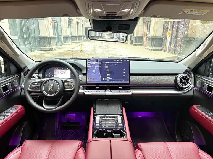 Фото 5 - Tank 400 Hybrid