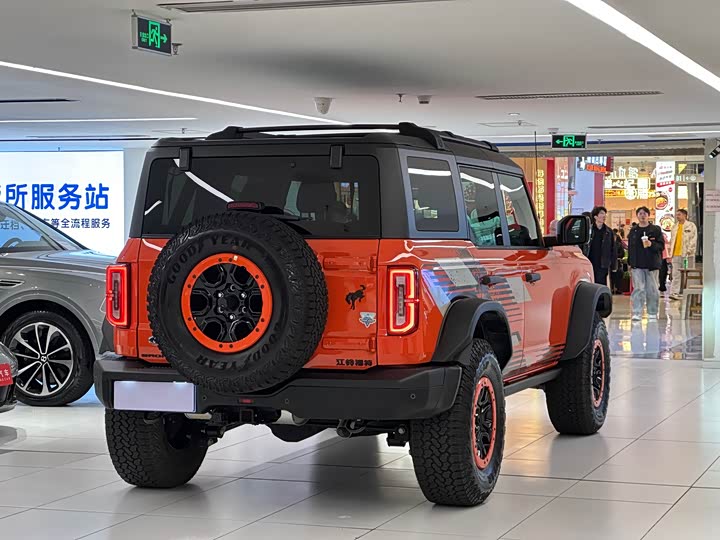 Фото 5 - Ford Bronco