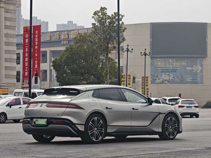 Фото 2 - Denza Z9GT