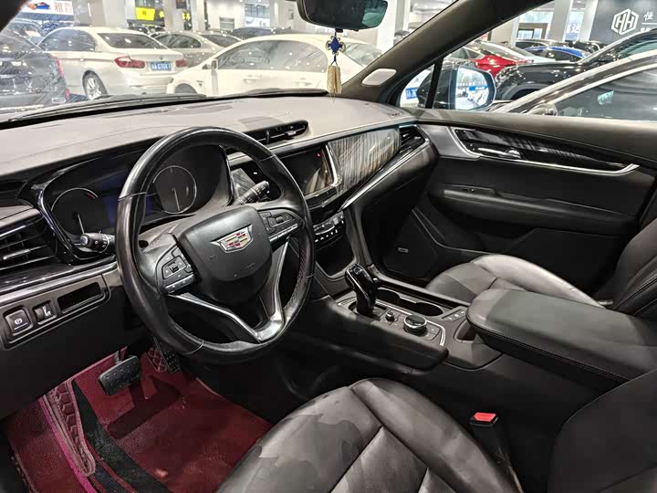 Фото 4 - Cadillac XT6